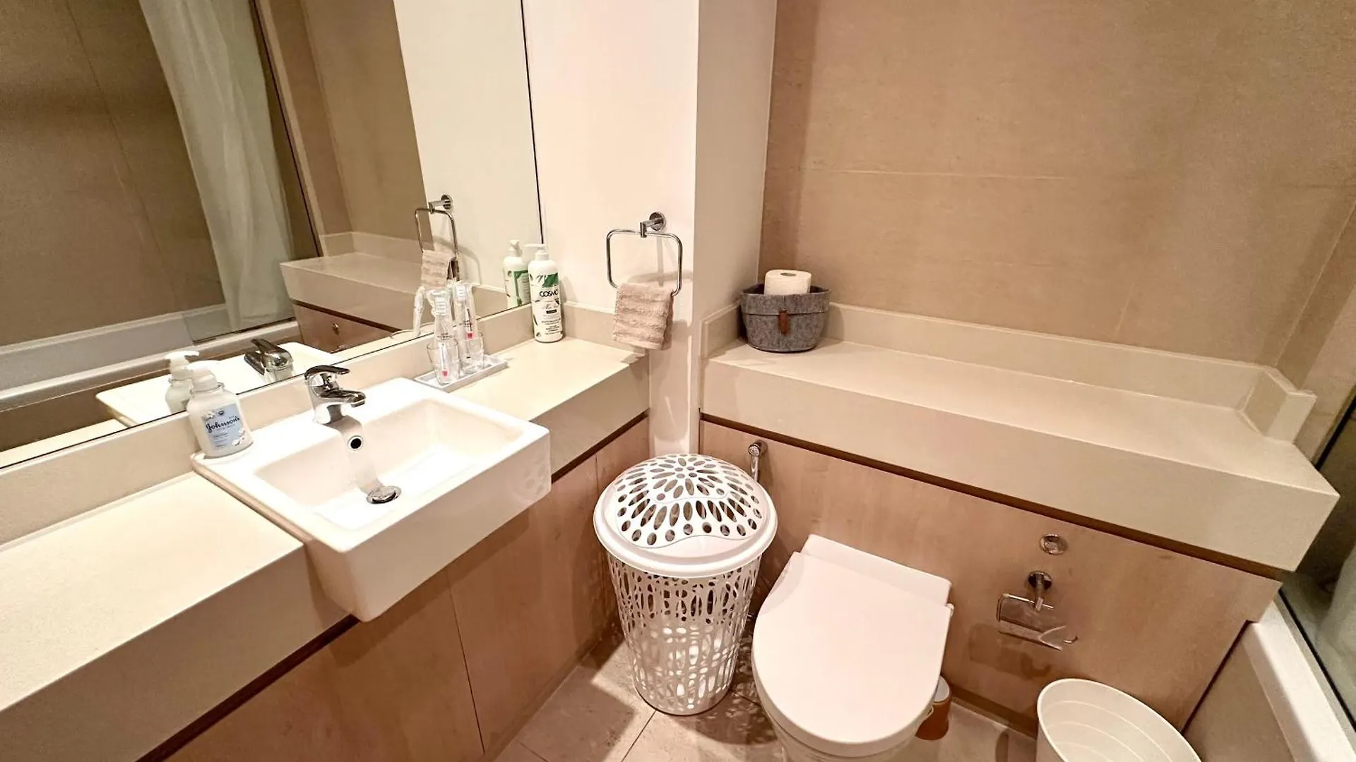 1-Bed Al Zeina Beach Community, Al Raha Beach - 5 Minutes From Zayed Int'L Airport And Yas Island, F1 Abu Dhabi Apartment
